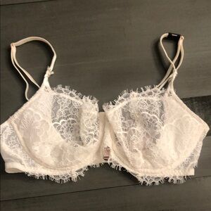 NWT Victoria’s Secret White Lace Bra- 34C